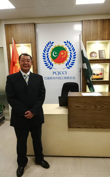 莱工.jpg 莱工.jpg