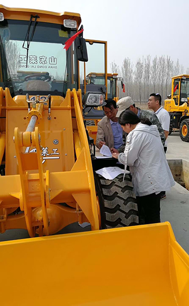 莱工.jpg 莱工.jpg