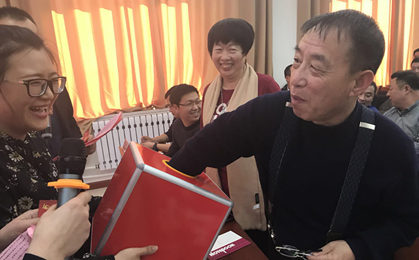 莱工.jpg 莱工.jpg